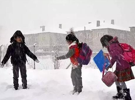 Ardahan'da eğitime kar engeli